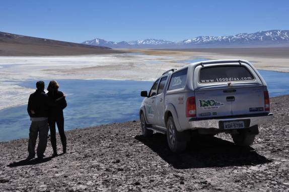 Admirando as paisagens maravilhosas do Parque Nacional Nevado Tres Cruces, região do Paso San Francisco, próximo à Copiapo, no Chile